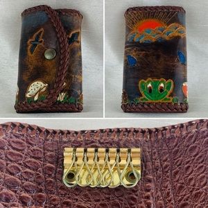 EUC Vintage Leather Snap-Closure Key Keeper